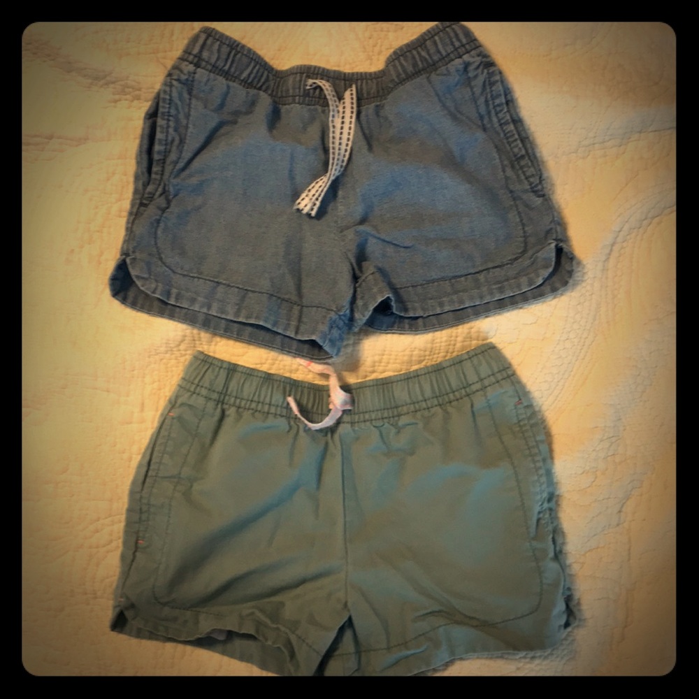 Girls shorts from Carter’s. Size 5.